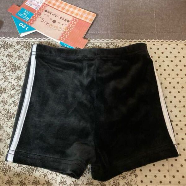 黒パン 一部丈スパッツ size120