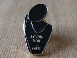 古い ピンバッジ : LOVING YOU PARIS 香水 パフューム 広告 ロゴ ボトル 瓶 ピンズ #L