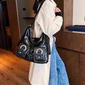 ショルダーバッグ リュック 2way バッグ ブラック 黒 かっこいい かわいい 大容量 シック レザー おしゃれ 新品 未使用