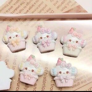 カップケーキとわんちゃんデコパーツ