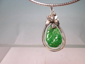 *18Kbook@.. leaf . real sculpture. pendant top 4,39g