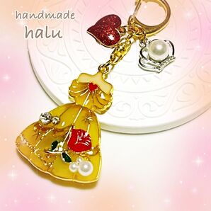 ハンドメイド レジン 赤い薔薇のプリンセス・ドレス・トルソー キラキラキーホルダー No.267