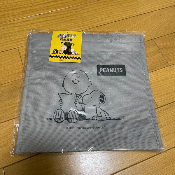 保冷温バッグ PEANUTS 未使用品 スヌーピー