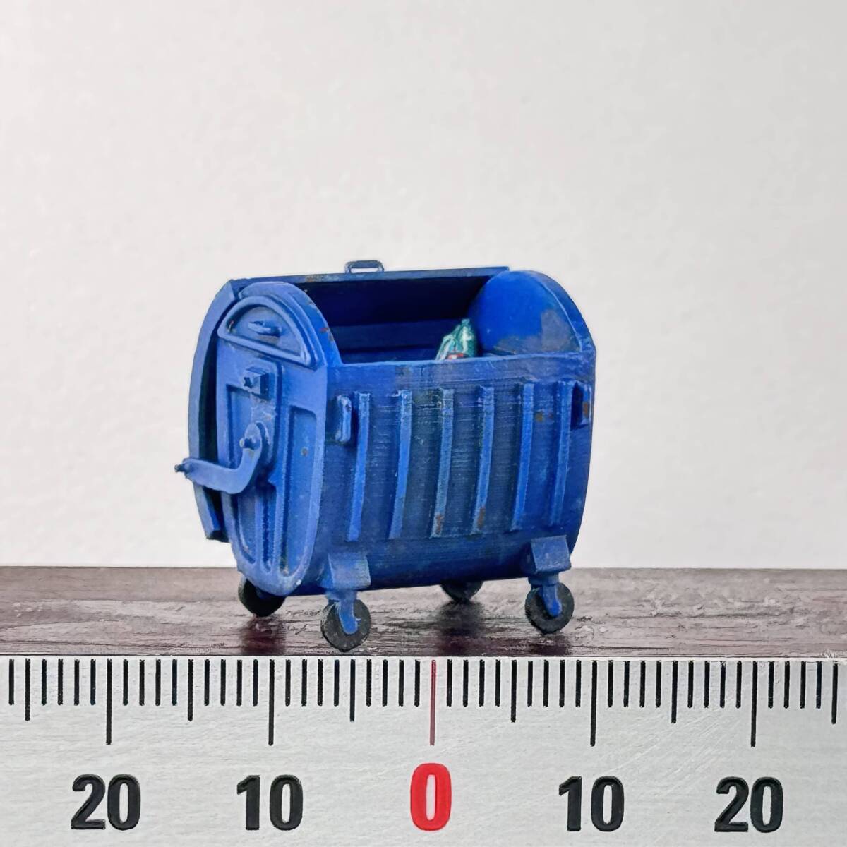 trash talk toys アウトロー怪獣 ソフビ Yahoo!オークション -「trash」(フィギュア) の落札相場・落札価格