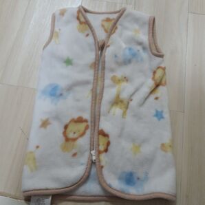 『中古』ベビー フリース スリーパー ライオンとキリン柄 35×50センチ