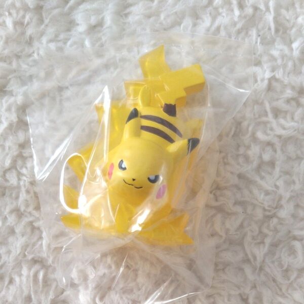 未使用 ポケモンキッズ ピカチュウ 1点 ポケモン 指人形 ポケットモンスター フィギュア 食玩 バチバチピカチュウ