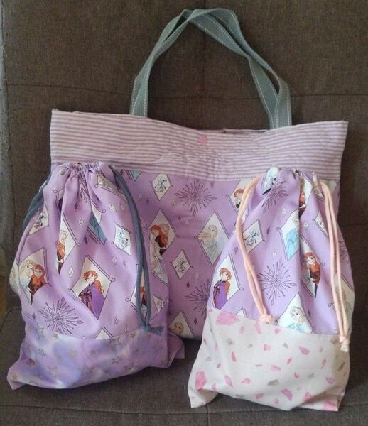 ハンドメイド レッスンバック 防災頭巾カバー お着替え袋 紫 巾着袋