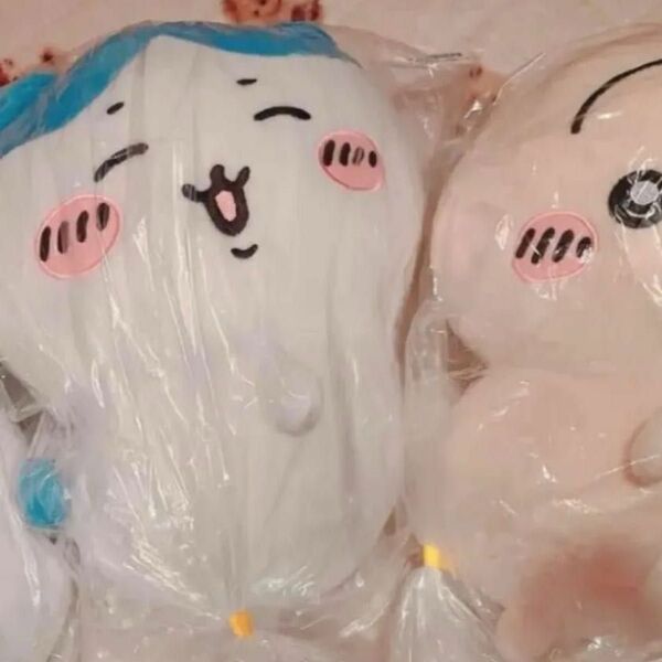 ハチワレ おしりふりふりBIGぬいぐるみ