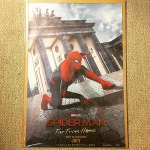 布 ポスター「スパイダーマン：ファー・フロム・ホーム　右向き」