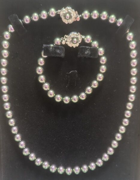 PERTHUM PEARL 濃いブラックに近いパープルパール ネックレスとブレスレットセット 2つセット