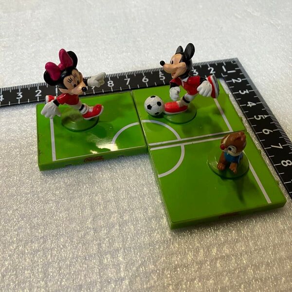 【レア?な3つ】ディズニーキャラクター サッカーフィギュア コカコーラのおまけ ミッキー&ミニー&デール