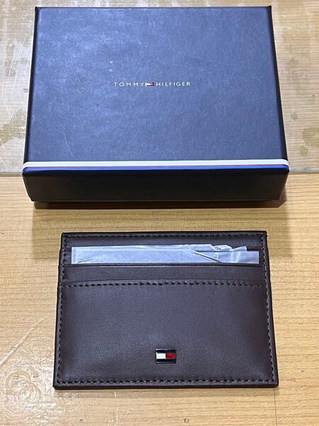 トミーヒルフィガー TOMMY カードケース 名刺入れ ブラウン