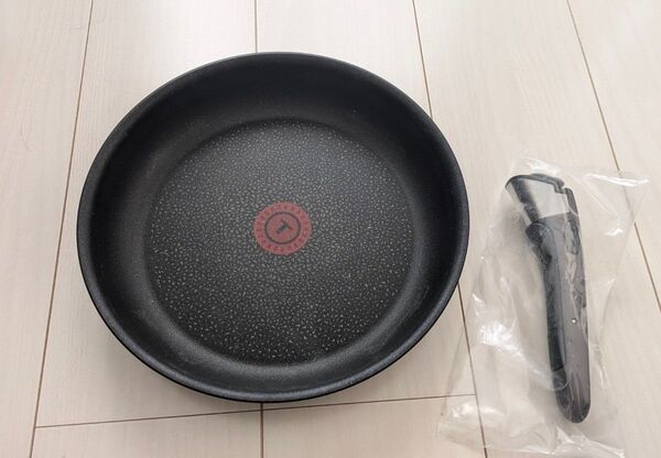 【未使用】T-fal インジニオ ネオ フライパン26cm 取手付き IH