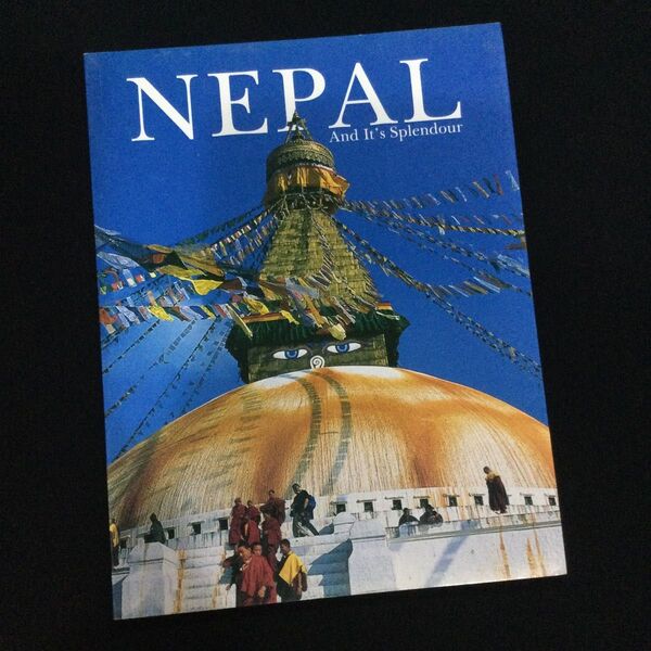 ネパール 洋書 ヒマラヤ Nepal 写真集 自然 山 観光 民族衣装 文化 本