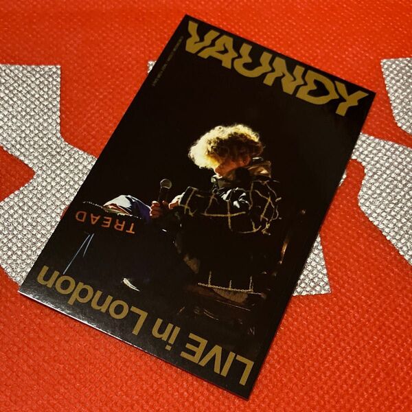 VAUNDY LIVE in London 入場特典ステッカー