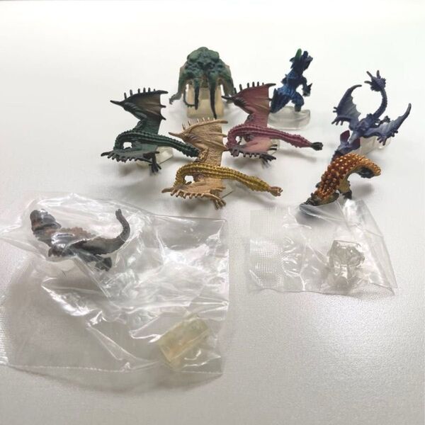 7月末まで値下げ!モンスターハンター フィギュア モンスターハンター図鑑まとめ売り
