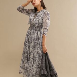 メッセージフラワープリントワンピース