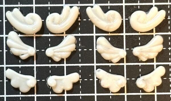 #P015 天使の羽 デコパーツ ネイルチップ ネイルパーツ 量産 白