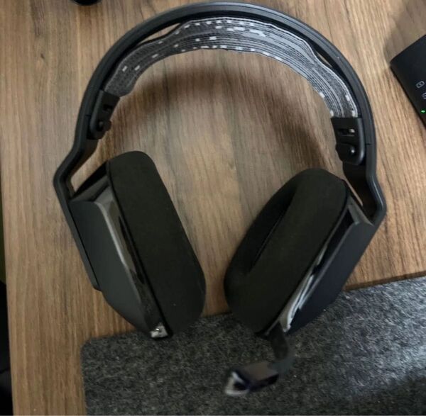 Logicool ワイヤレス ヘッドホン G733(旧型)