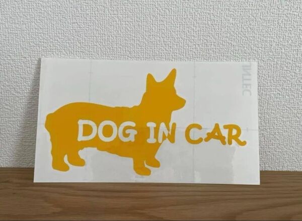 * Dog in car コーギー*カッティング ステッカー 犬 イエロー