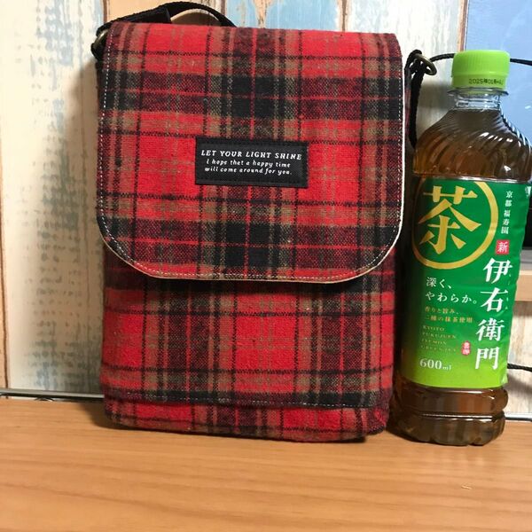 418 冬仕様 チェック柄 赤色 昭和レトロ ハンドメイド スマホポーチ