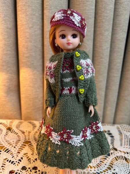 リカちゃん フォレストイン 半袖ワンピース、カーディガン、お帽子の3点セット。平日発送、おまとめの方は購入前にコメント要、