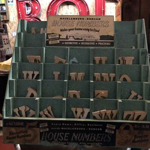 送料込 house numbers ハウス ナンバーズ ディスプレイ ケース 棚 店舗 什器 看板