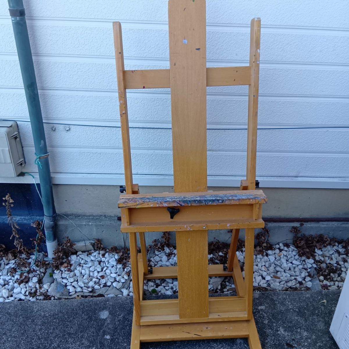 木製イーゼル・卓上タイプ／ダーク木目 | 木製 | イーゼル | ボード用品 | 製品紹介 |  ナカバヤシ株式会社：アルバム・製本・シュレッダー・情報整理の総合サポーター