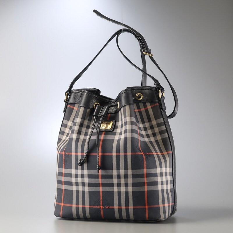 Yahoo!オークション -「巾着 バッグ ショルダー」(バーバリー Yahoo!オークション -「巾着 バッグ ショルダー」(バーバリー