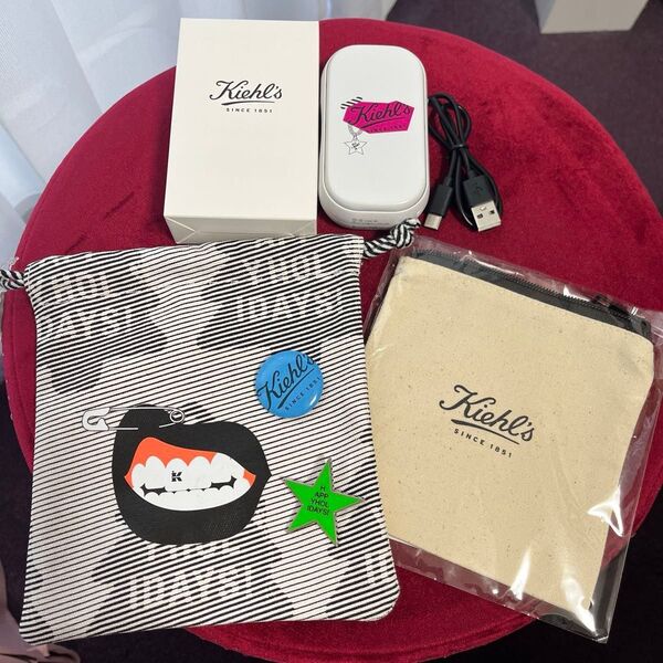 kiehl'sキールズ ハンドウォーマー(モバイルバッテリー)&巾着&ポーチ