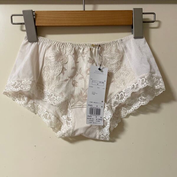 未使用タグ付き★ワコール Wacoal ラゼ LASEE★ショーツ