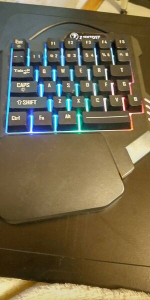 左手用ゲーミングキーボード
