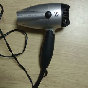 VS Sassoon DUAL ION SHINE 1200 ヘアドライヤー