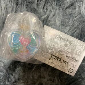 シャイニーキャッツパクト ガチャガチャ プリキュア わんプリ キーホルダー
