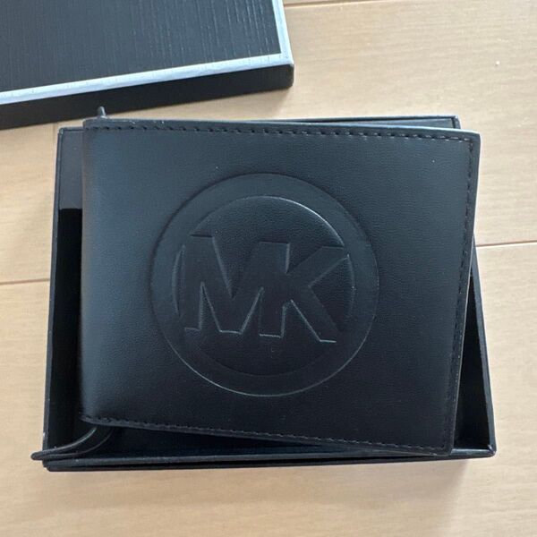 【新品】MICHAEL KORS ブラック メンズ 二つ折り財布 マイケルコース