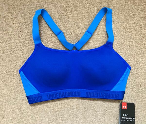 新品 アンダーアーマー UNDER ARMOUR 青スポーツブラ SM