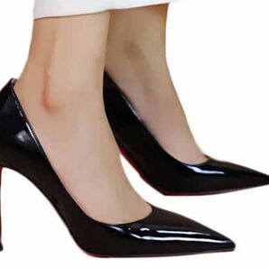 黒パンプス ヒール