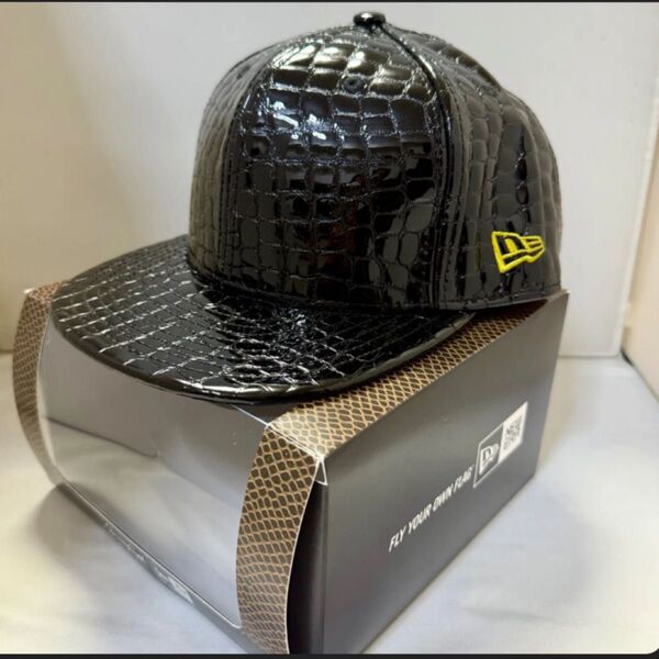 JEREMY SCOTT × NEW ERA 75 9FIFTY クロコ型押し キャップ 野球帽メンズ -帽子・ジェレミースコット