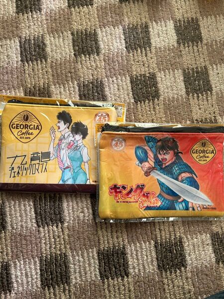 ジョージア×週刊ヤングジャンプ45周年コラボ クッションポーチ 2点セット