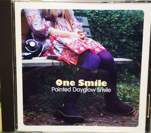 Painted dayglow smile /ONE SMILE CD