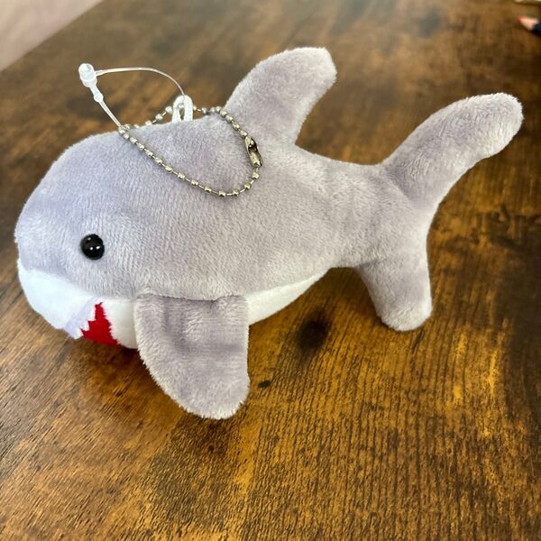サメ キーチェーン ぬいぐるみ