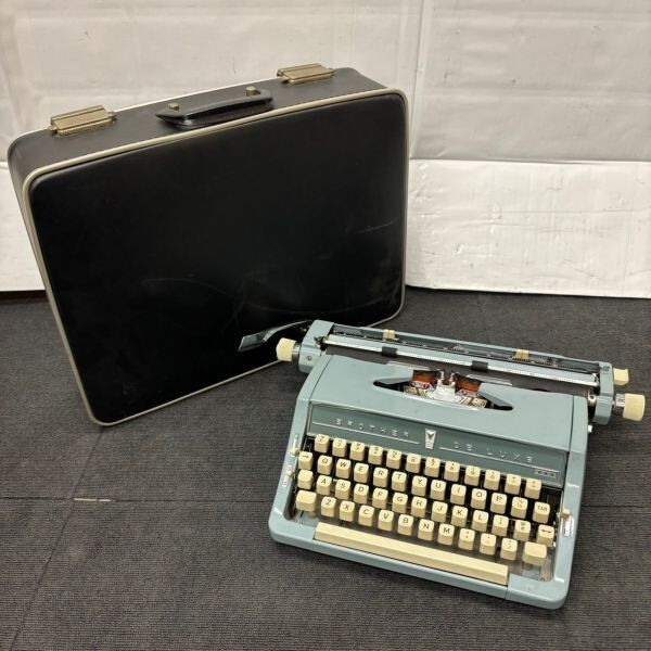【激レア】BROTHER 美品 DE LUXE 233 タイプライター ケース付 Yahoo!オークション -「ブラザータイプライターdeluxe233