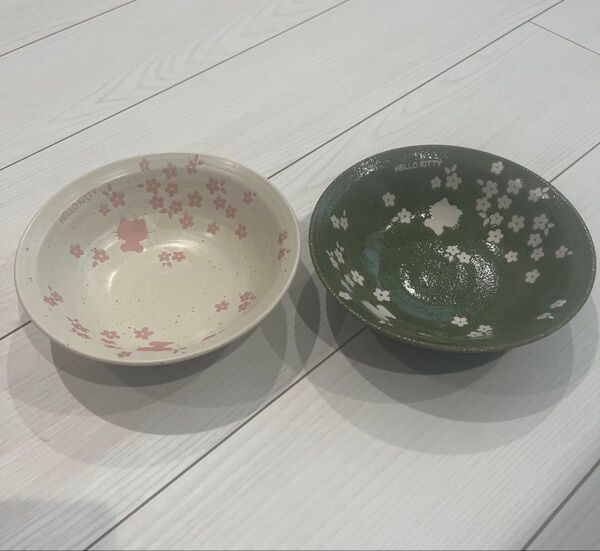 非売品 キティちゃん 色違いどんぶりセット