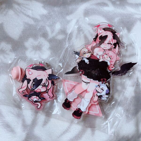 ブルーアーカイブ 同人グッズ Saru氏 頒布 アクリルスタンド + アクリルキーホルダー (鈴付) コハル