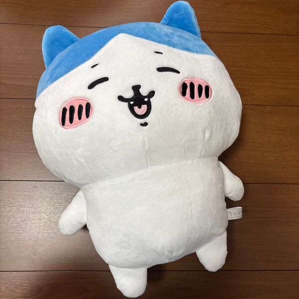 ちいかわ BIGぬいぐるみ ハチワレ にこっ