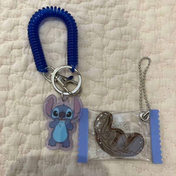 ディズニーストア シークレット キーホルダー スティッチ