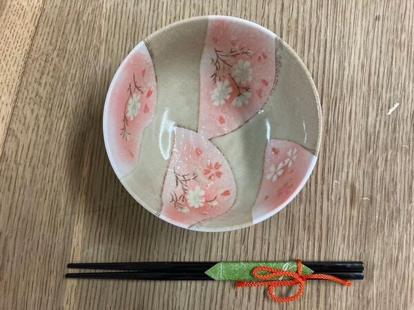 【未使用品】市田ひろみさんデザイン 食器セット(中鉢、小皿、お箸、お盆 各2人分)