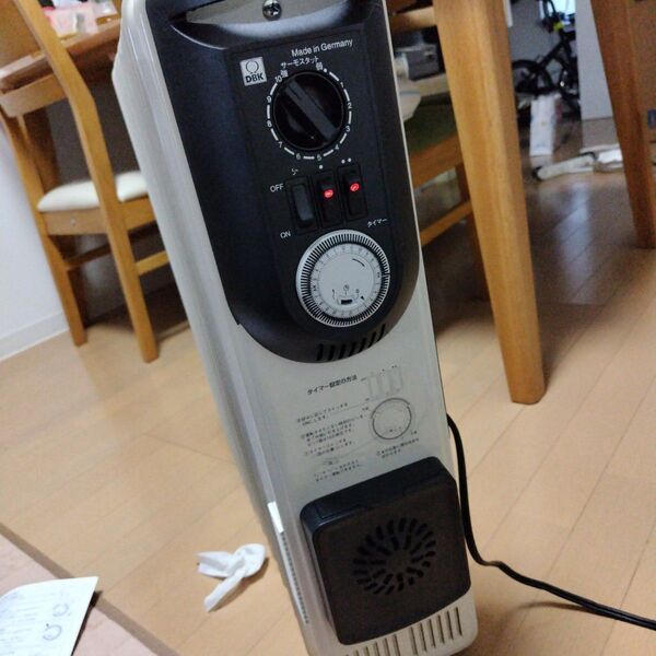 オイルヒーター 暖房器具 セラミックファンヒーター付 タオルハンガー付き DBK