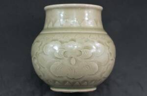 中國 宋時代 耀州窯雕刻牡丹纏枝紋罐 