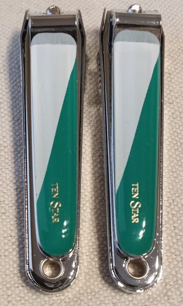 ★2個★爪きり 日本製 きれいに切れる 信頼の日本製 爪のとばないキーパー付 2個 無包装 緑色